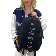 На фото 1 - Молодежный рюкзак из текстиля, цвет черный