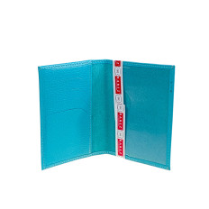 На фото 2 - Обложка на паспорта из натуральной кожи, цвет голубой На фото 2 - Обложка на паспорта из натуральной кожи, цвет голубой