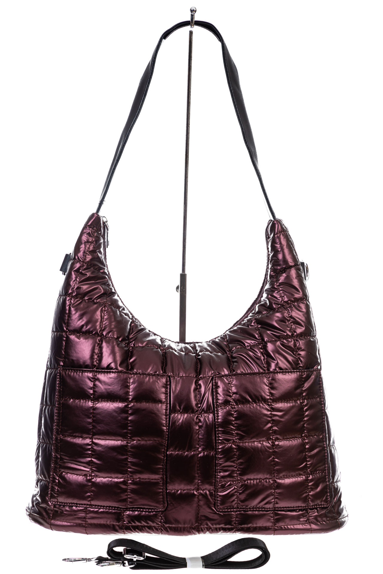 На фото 2 - Женская сумка-шоппер из водооталкивающей ткани, цвет бордовый