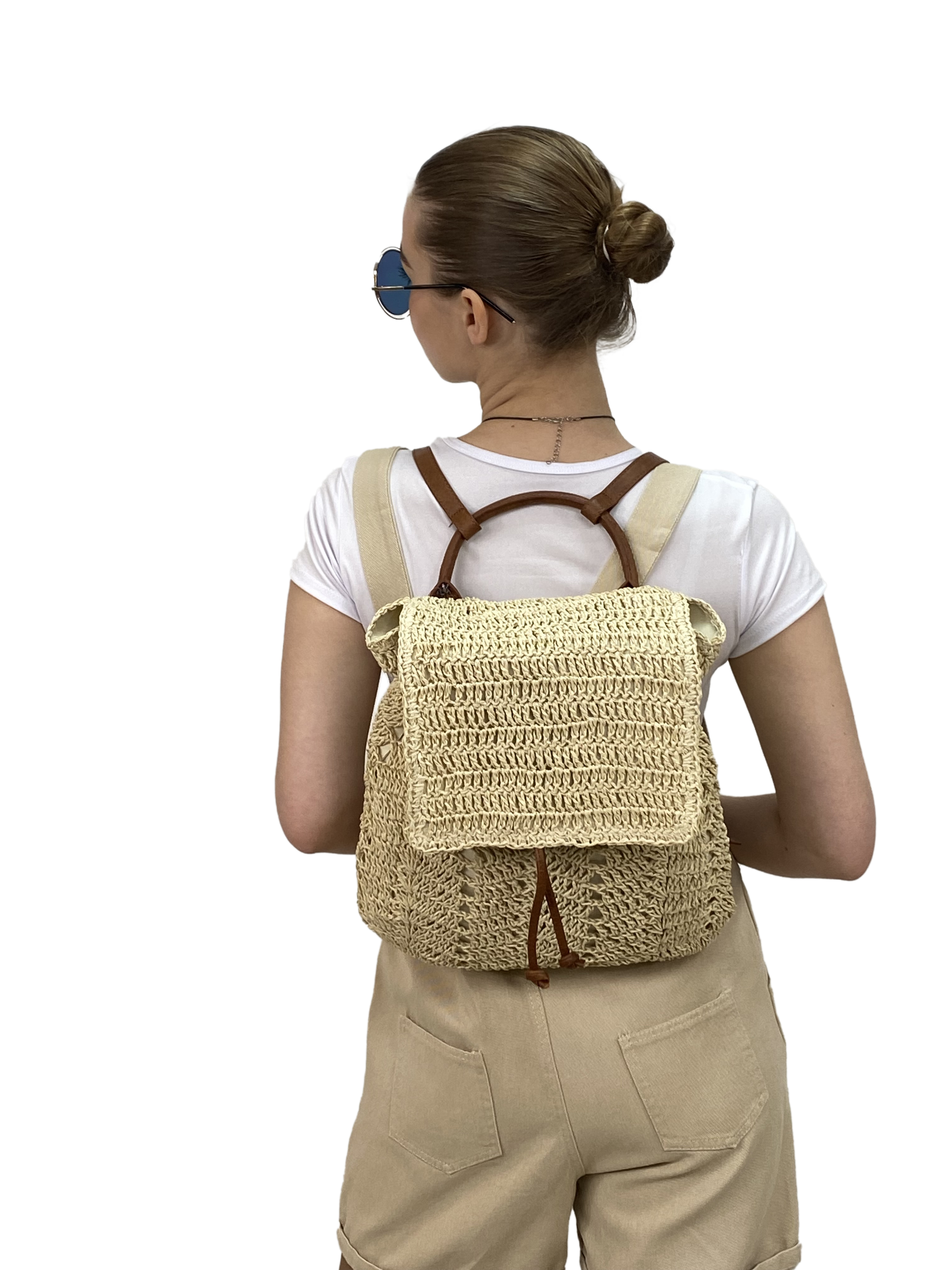 На фото 1 - Сумка-рюкзак плетеная из джута, цвет молочно-бежевый