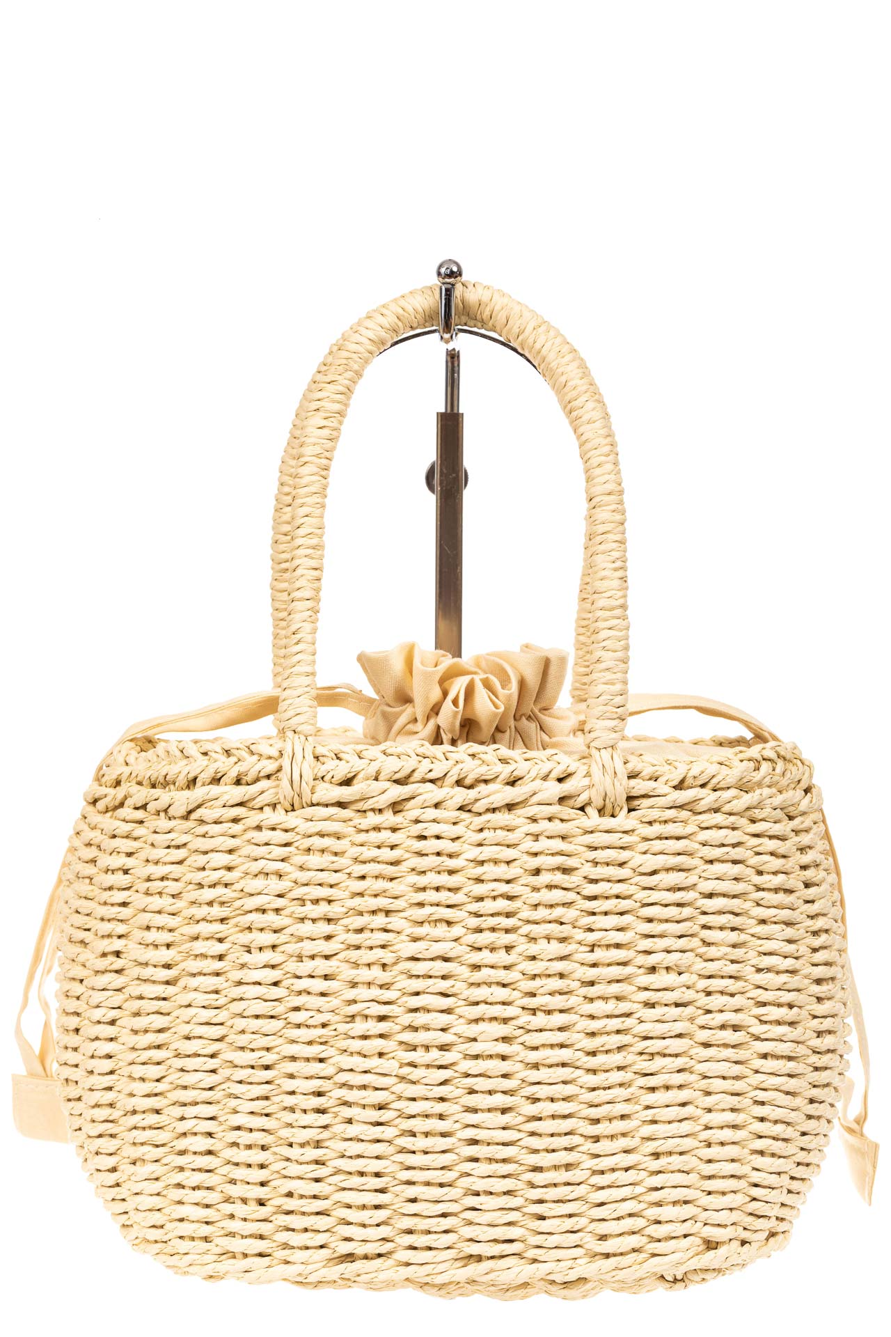 На фото 2 - Плетеная сумка-корзинка из соломки, цвет слоновой кости
