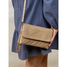 На фото 1 - Женская сумка-клатч из мягкой искусственной кожи, цвет абрикосовый
