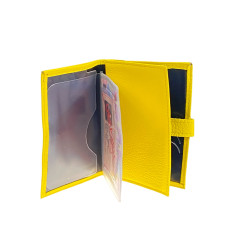 На фото 2 - Обложка для паспорта и автодокументов из натуральной кожи, цвет желтый На фото 2 - Обложка для паспорта и автодокументов из натуральной кожи, цвет желтый