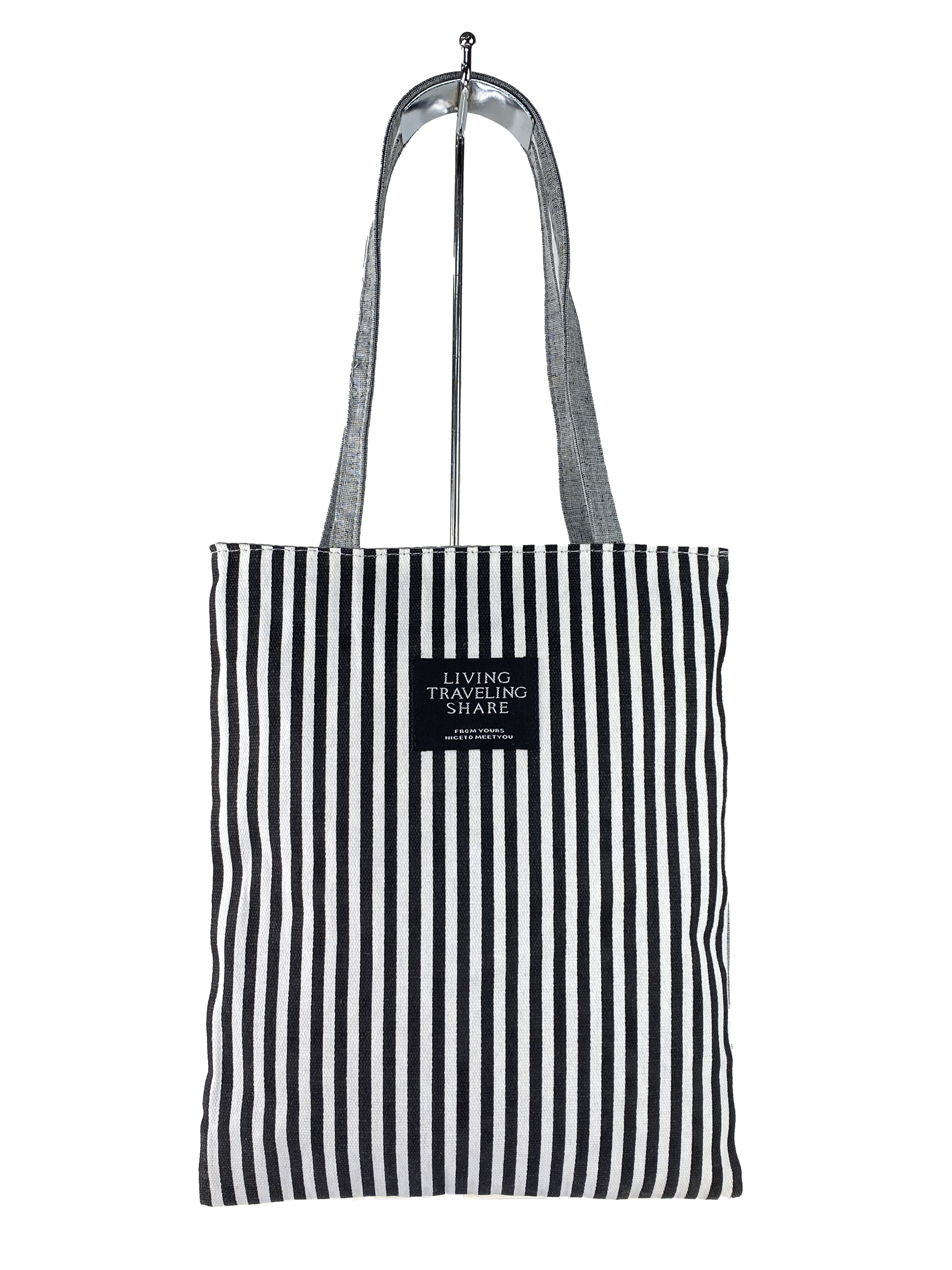 На фото 2 - Летняя женская сумка-шоппер из текстиля в полоску, цвет чёрный с белым