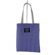 На фото 2 - Летняя женская сумка-шоппер из текстиля в полоску, цвет синий с белым