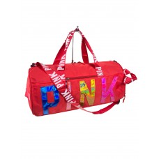 На фото 1 - Дорожная сумка из текстиля  с принтом, цвет красный