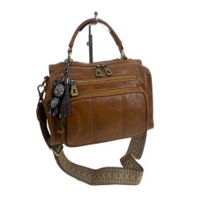 На фото 1 - Женская сумка из искусственной кожи, цвет коричнево-рыжий На фото 1 - Женская сумка из искусственной кожи, цвет коричнево-рыжий