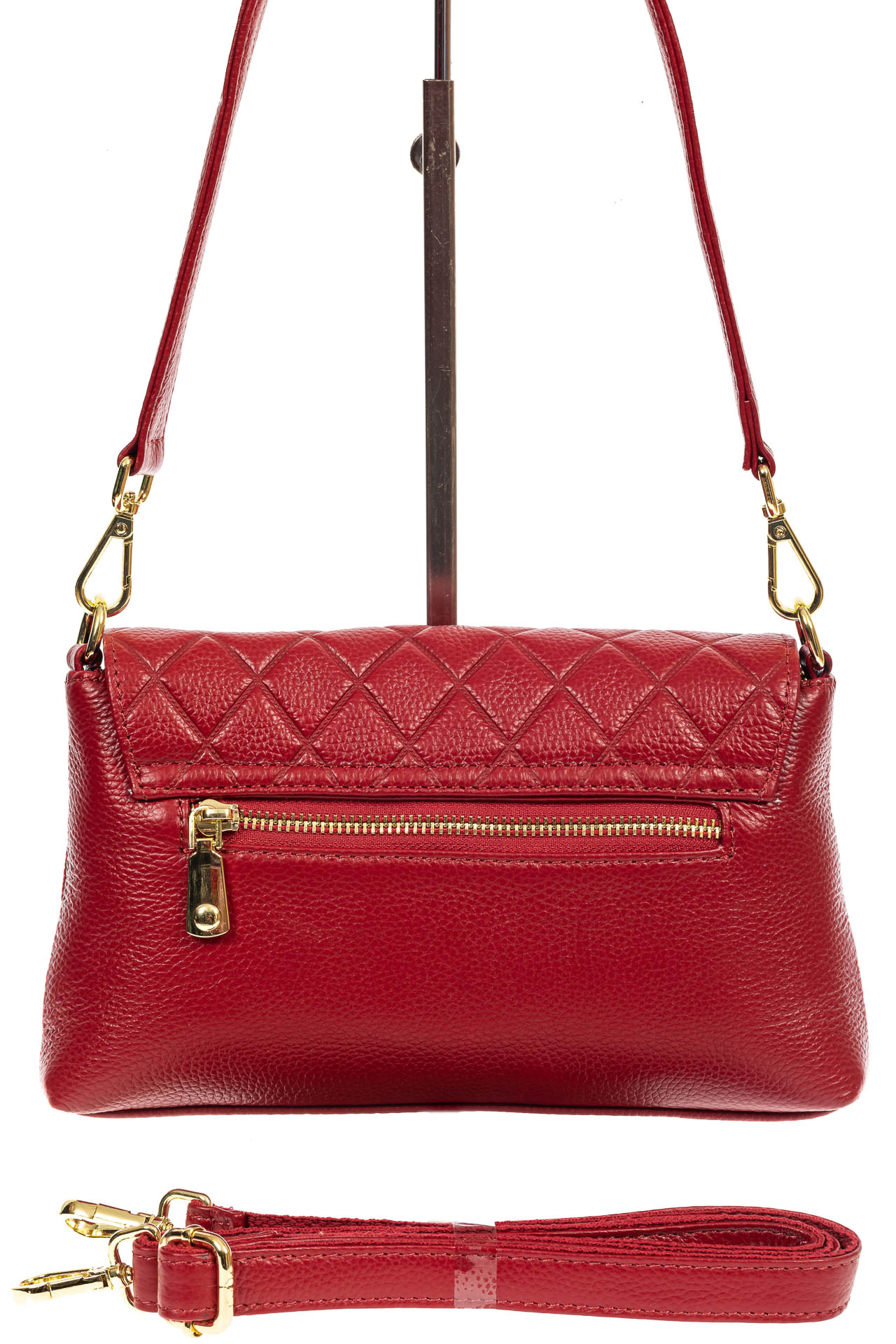 На фото 3 - Стёганая маленькая сумочка из натуральной кожи, цвет бордовый