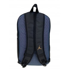 На фото 2 - Молодежный рюкзак из  водоотталкивающей ткани, цвет  черный
