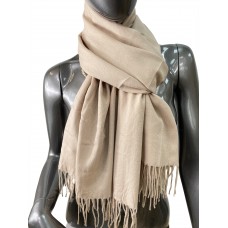 На фото 1 - Однотонный шарф-палантин из хлопка и бамбука, цвет бежевый