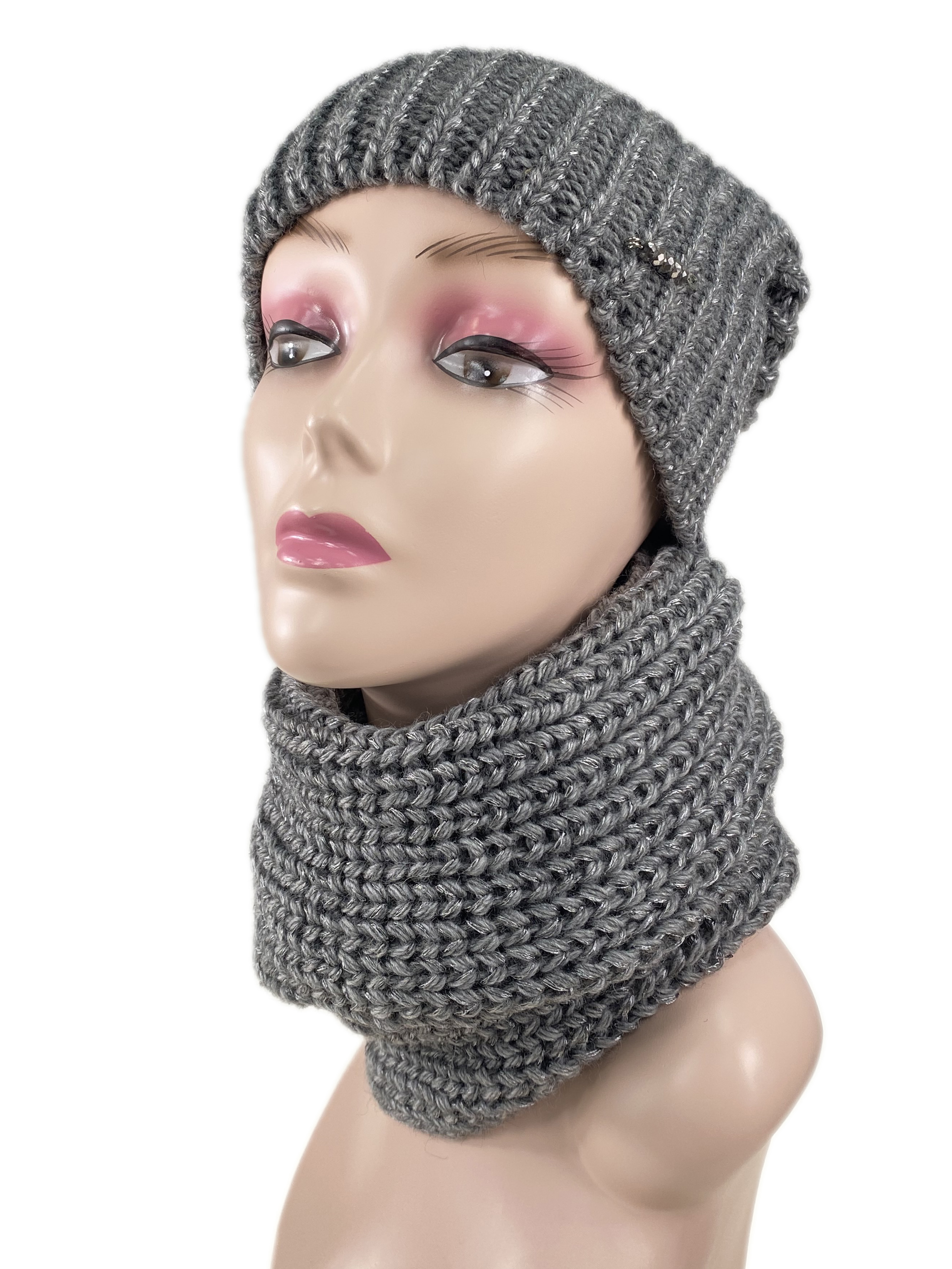 На фото 1 - Комплект женская шапка  и шарф, цвет темно серый