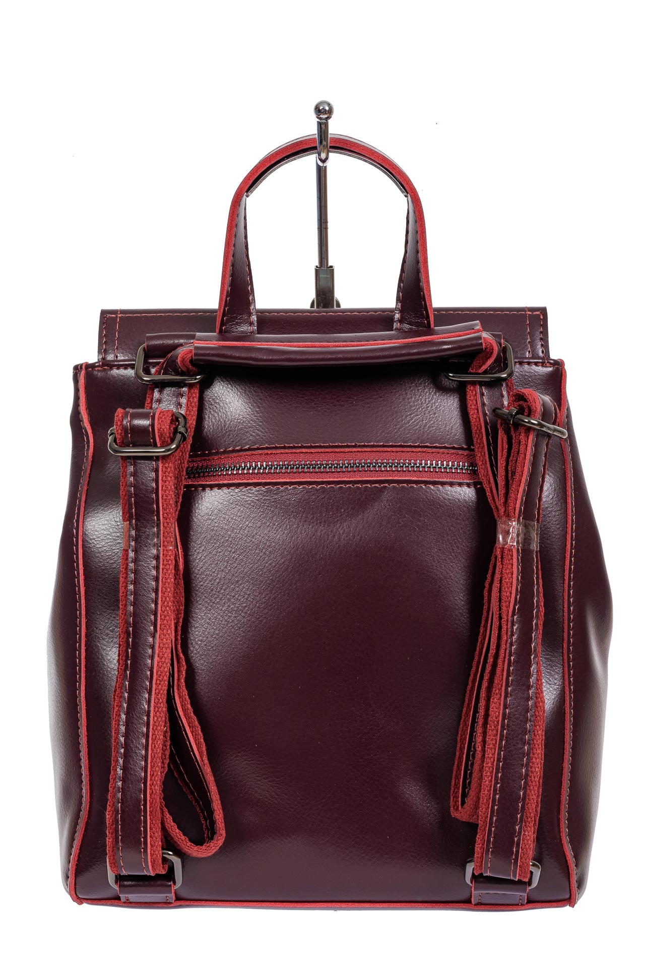 На фото 3 - Кожаный женский рюкзак-трансформер, цвет тёмно-бордовый