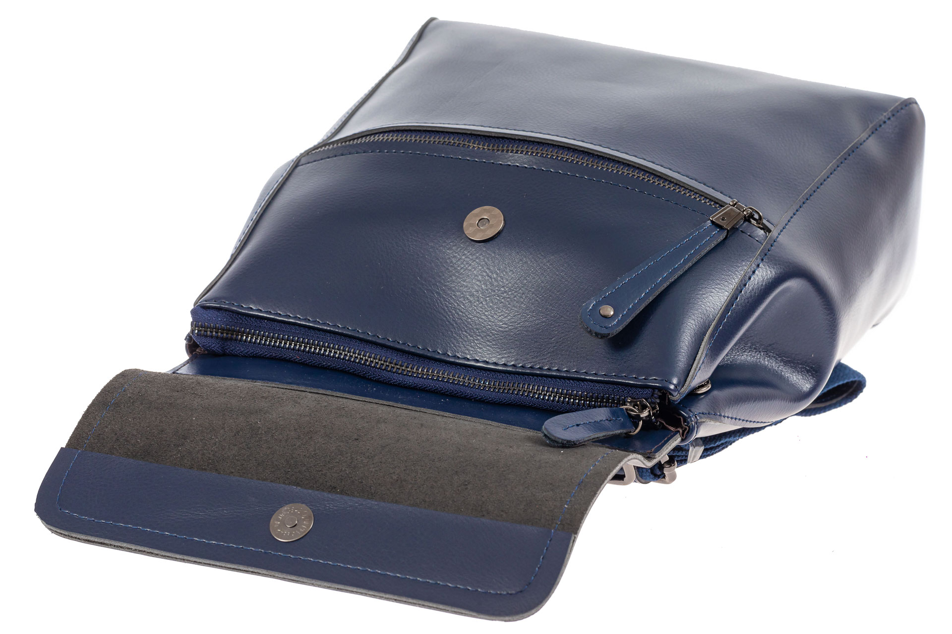 На фото 4 - Кожаный женский рюкзак, цвет тёмно-синий