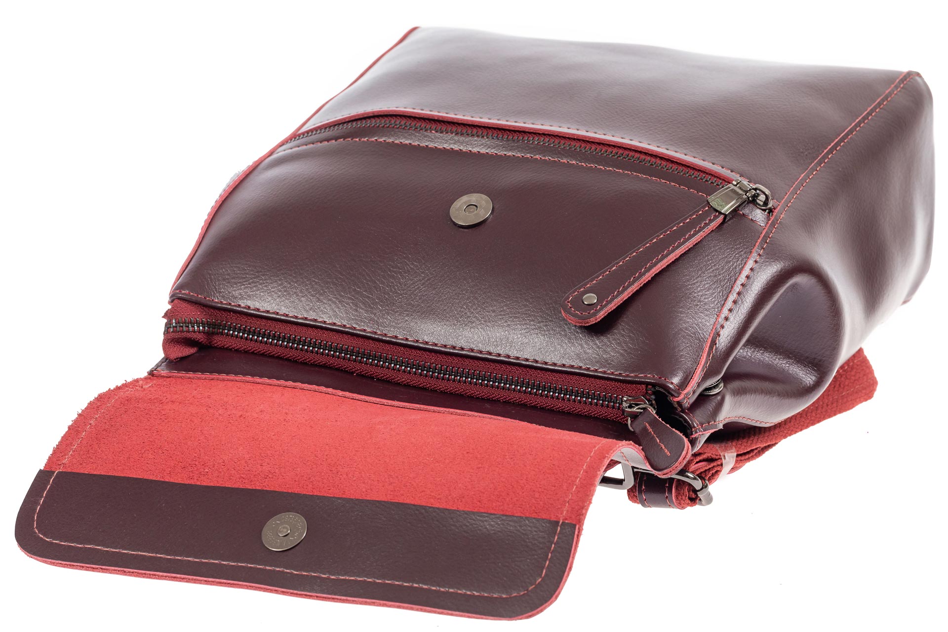 На фото 4 - Кожаный женский рюкзак, цвет бордовый