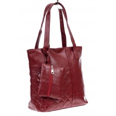 На фото 2 - Женская сумка с  из мягкой экокожи, цвет  красный
