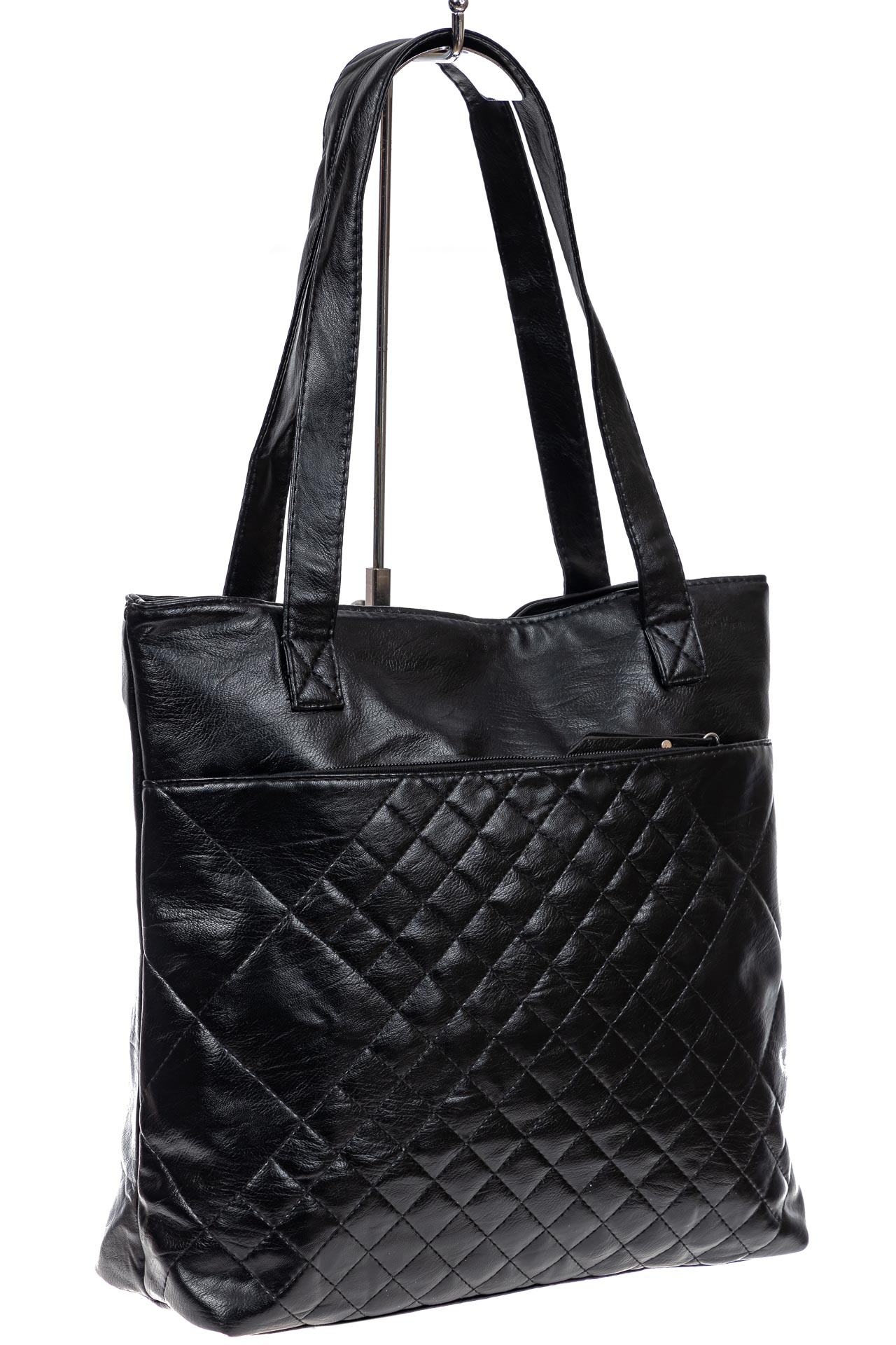 На фото 3 -  Женская сумка  из мягкой экокожи, цвет черный
