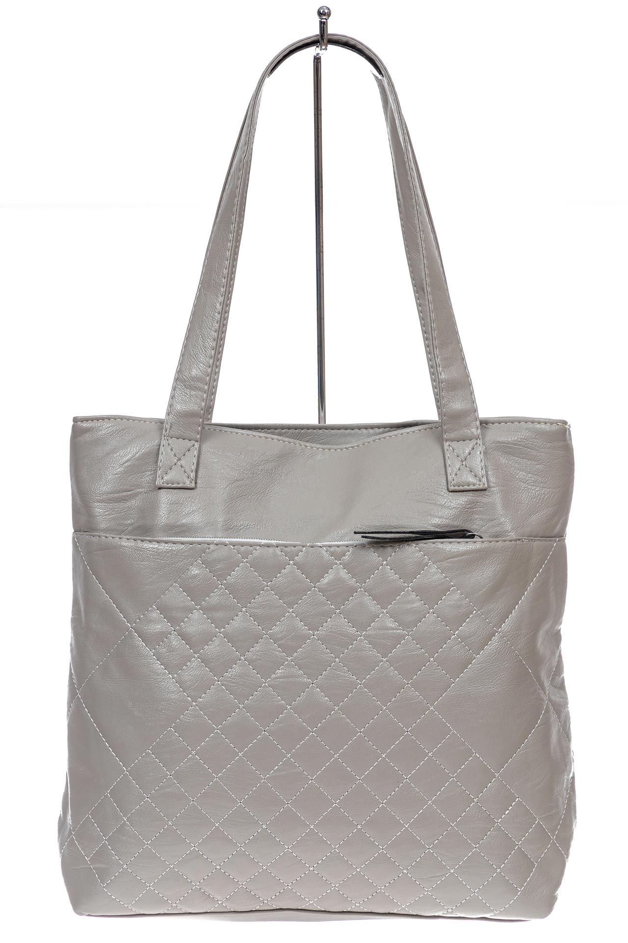 На фото 2 -  Женская сумка  из мягкой экокожи, цвет светло серый