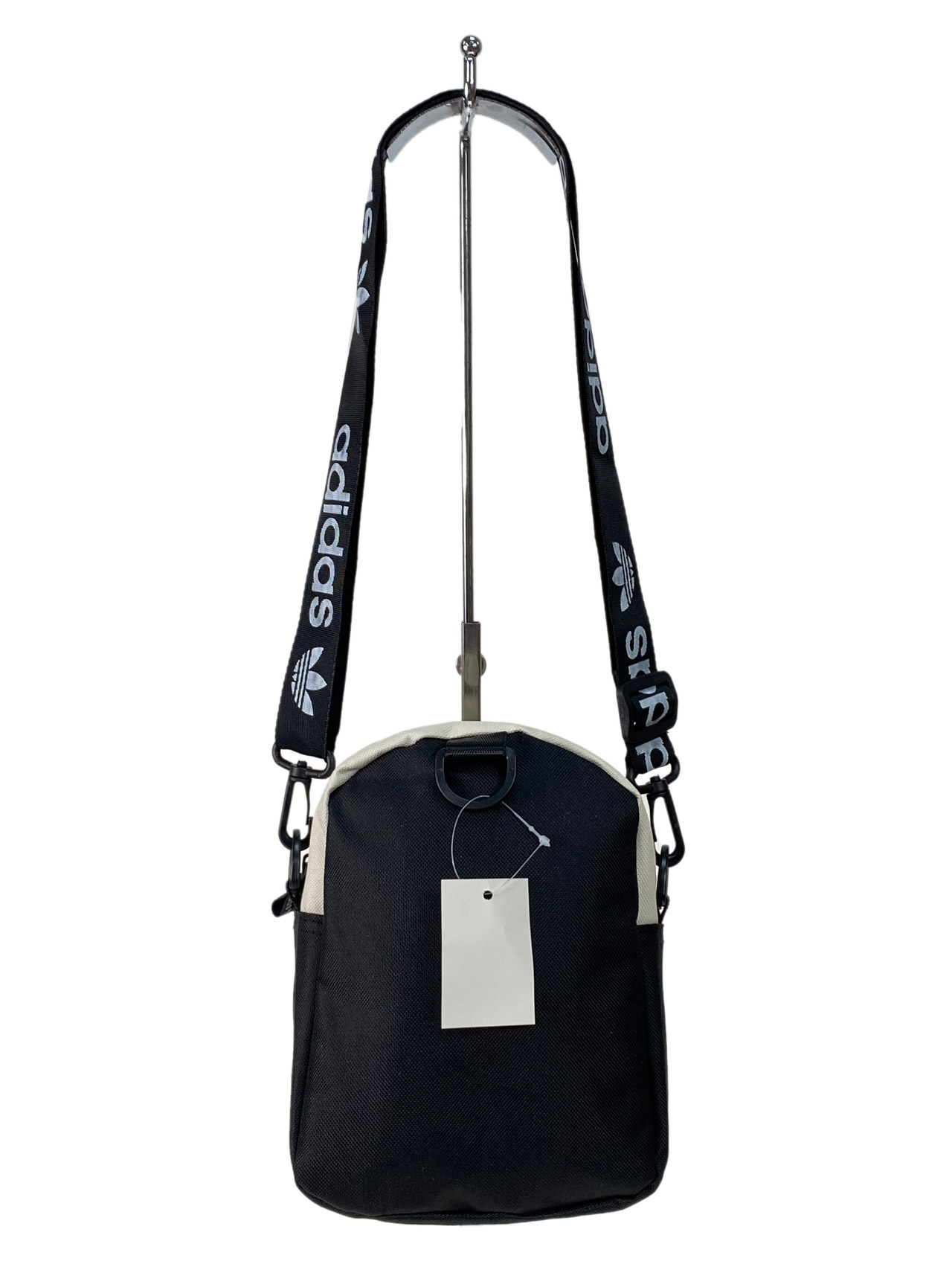 На фото 2 - Молодежная текстильная сумка, цвет черный с белым