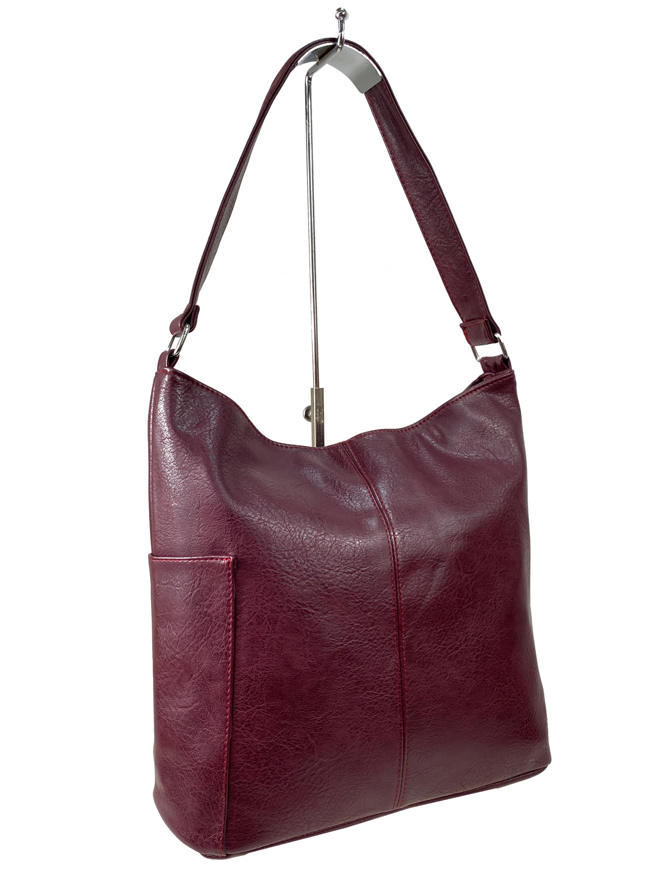 На фото 1 - Женская сумка хобо из искусственной кожи, цвет  бордовый