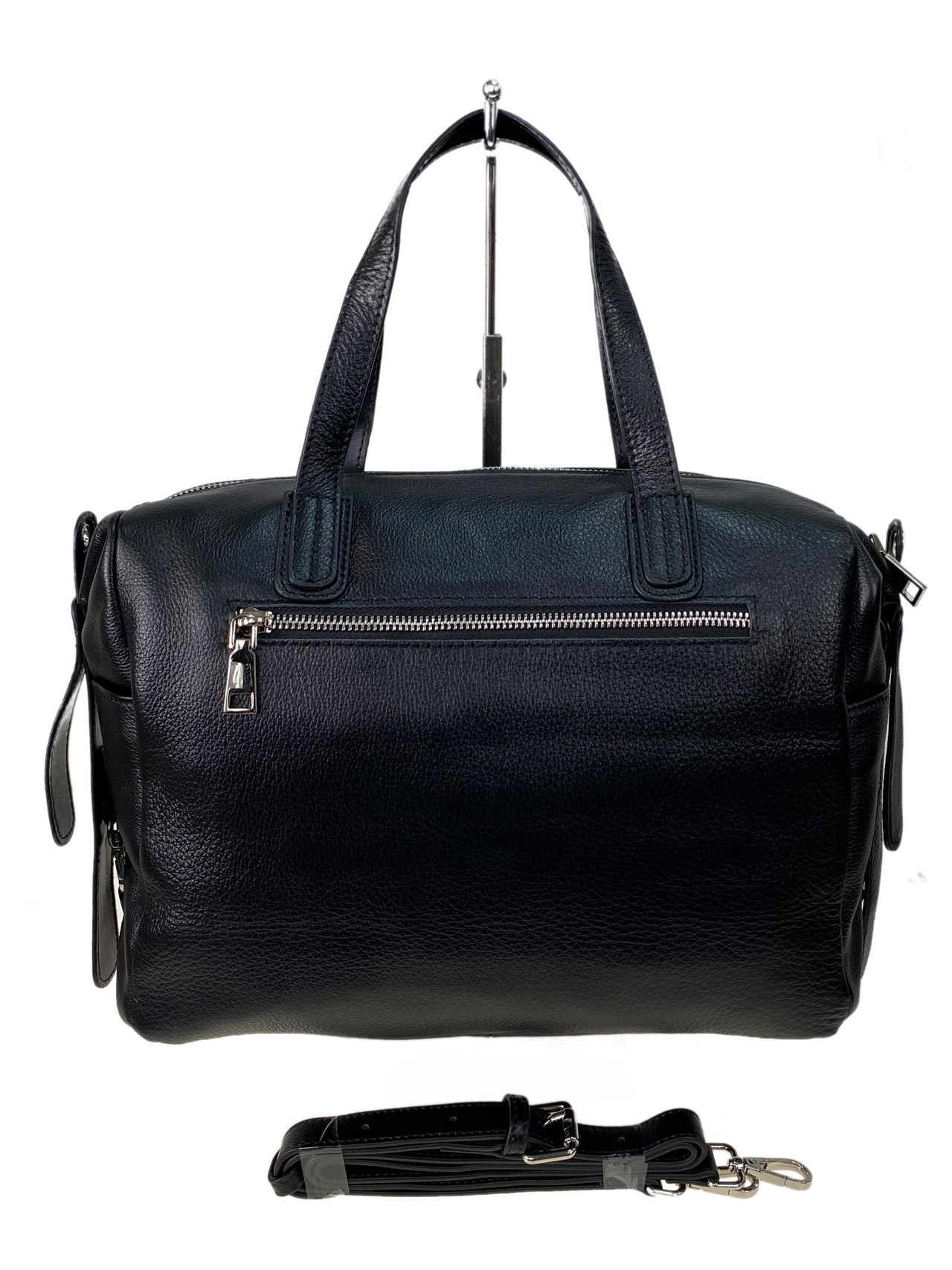 На фото 2 - Женская сумка уикендер из натуральной кожи, цвет черный