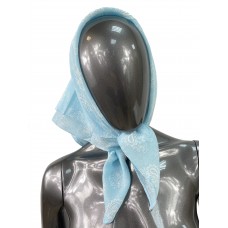 На фото 1 - Лёгкий  платок с принтом, цвет голубой