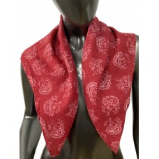 На фото 1 - Лёгкий  платок с принтом, цвет бордовый