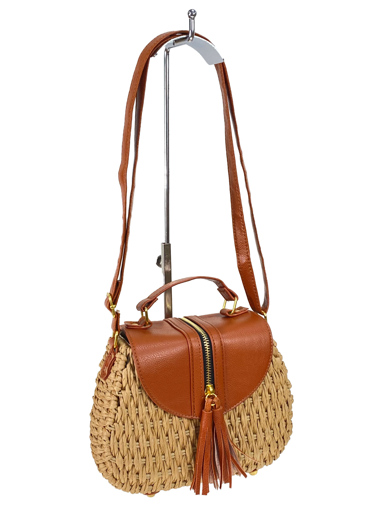 На фото 1 - Женская сумка плетеная из соломы, цвет песочный