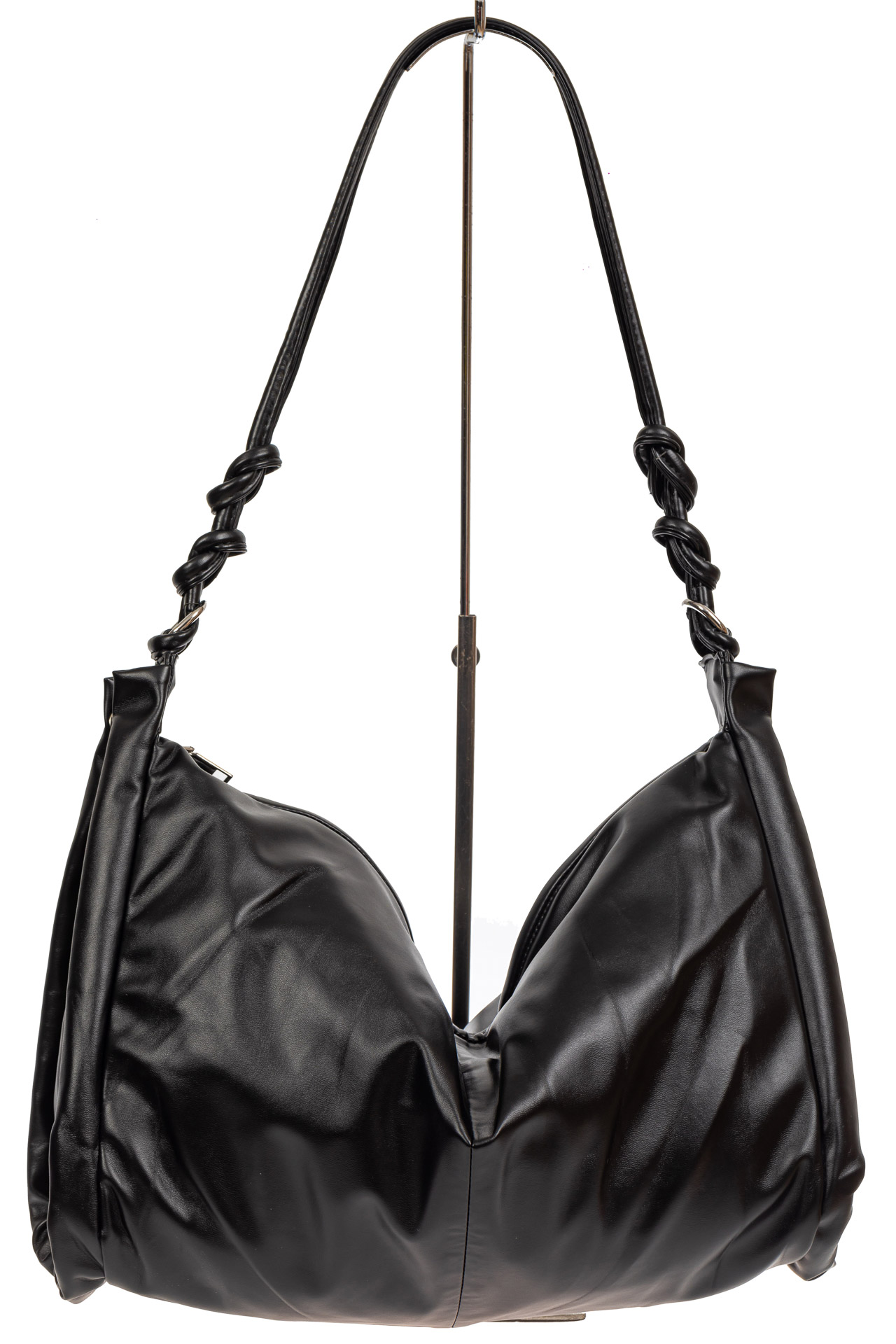 На фото 3 - Большая женская сумка из мягкой искусственной кожи, цвет чёрный
