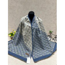 На фото 1 - Мягкий палантин из кашемира мультицвет