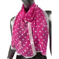 На фото 1 - Легкий палантин-шарф с принтом, цвет розовый