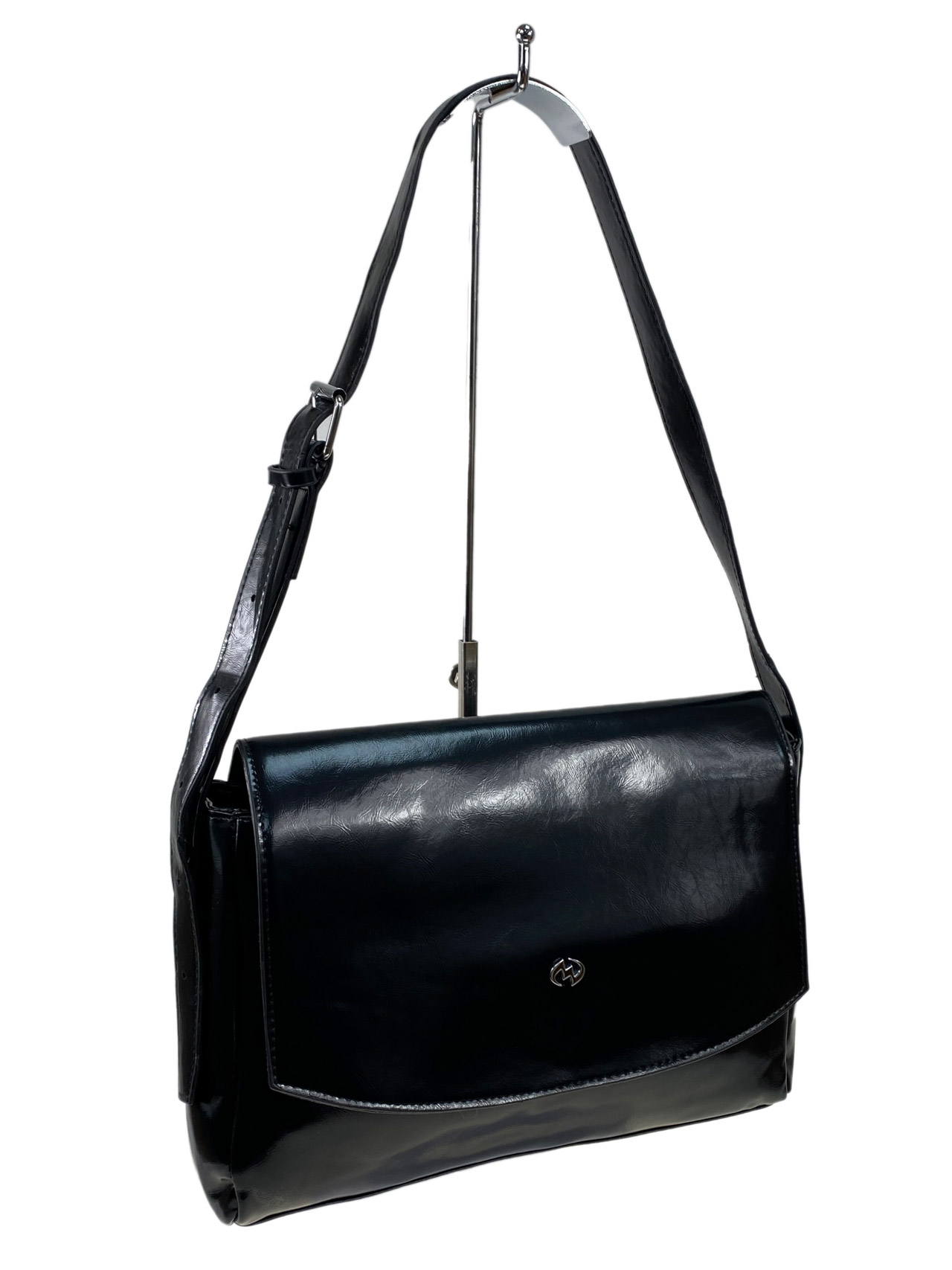 На фото 3 - Женская сумка  из искусственной кожи, цвет черный 