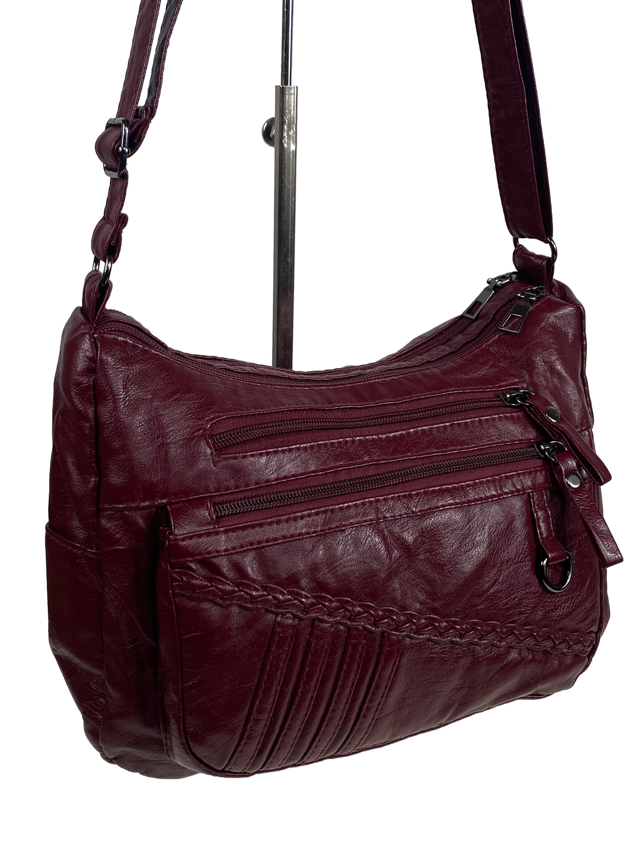 На фото 1 -  Женская сумка из искусственной кожи, цвет бордовый