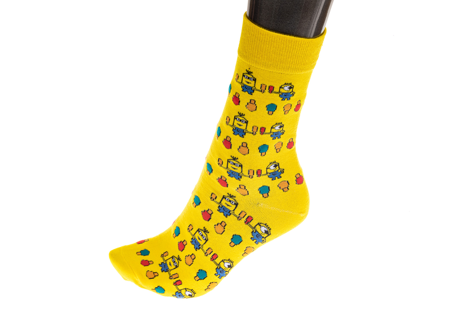 На фото 1 - Женские носки с принтом, цвет желтый с миньонами