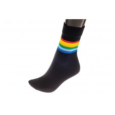 На фото 1 - Высокие женские носки с принтом радуга, основной цвет черный