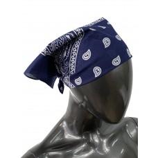 На фото 1 - Легкий платок-бандана, цвет темно синий