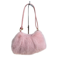 На фото 1 - Женская сумка из искусственного меха, цвет розовый На фото 1 - Женская сумка из искусственного меха, цвет розовый
