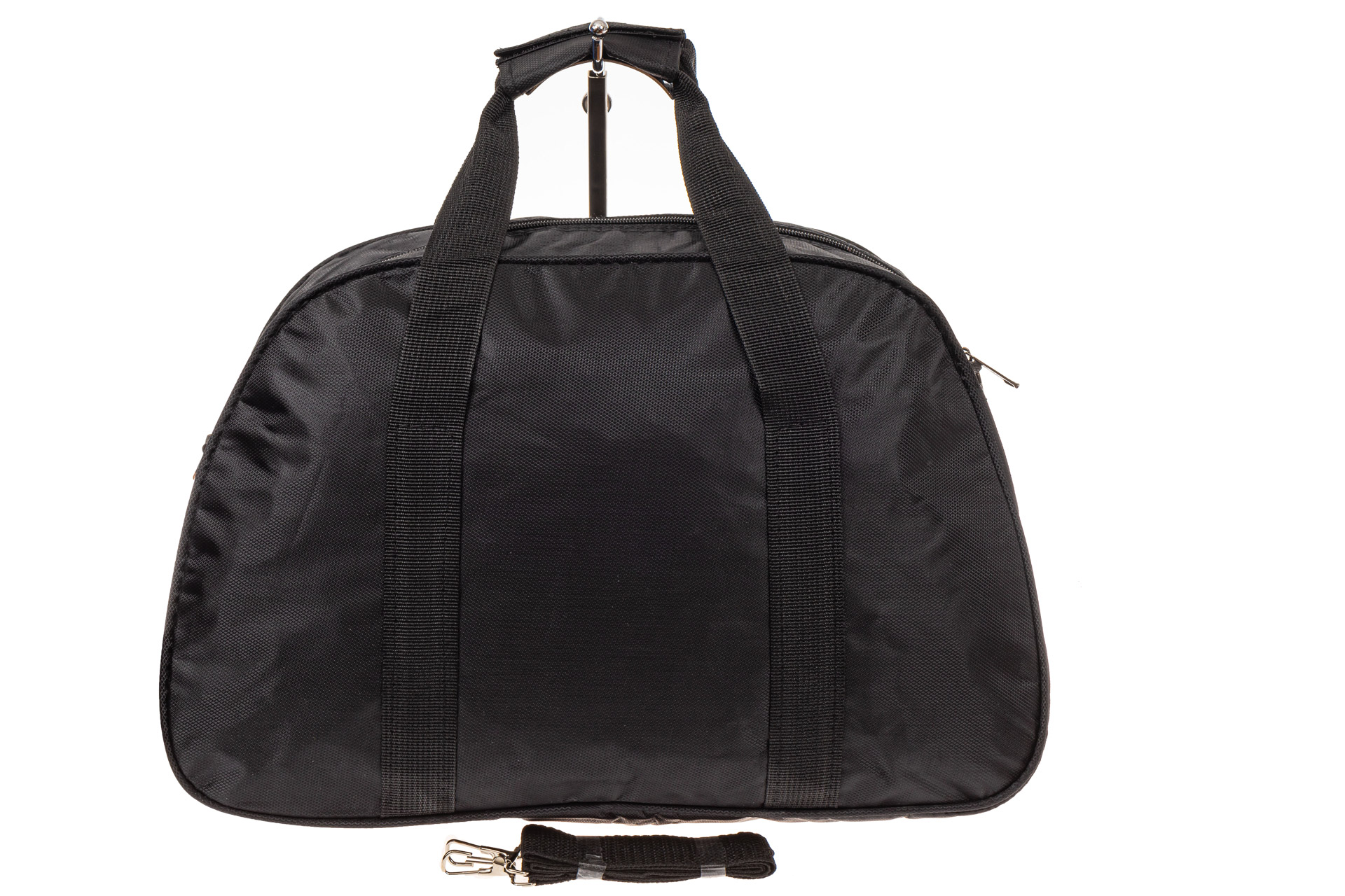 На фото 3 - Спортивная сумка из текстиля, цвет черный