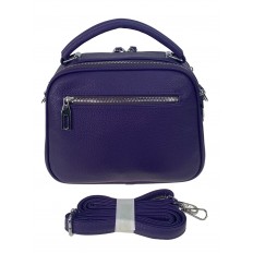 На фото 2 - Женская сумка из искусственной кожи цвет фиолетовый