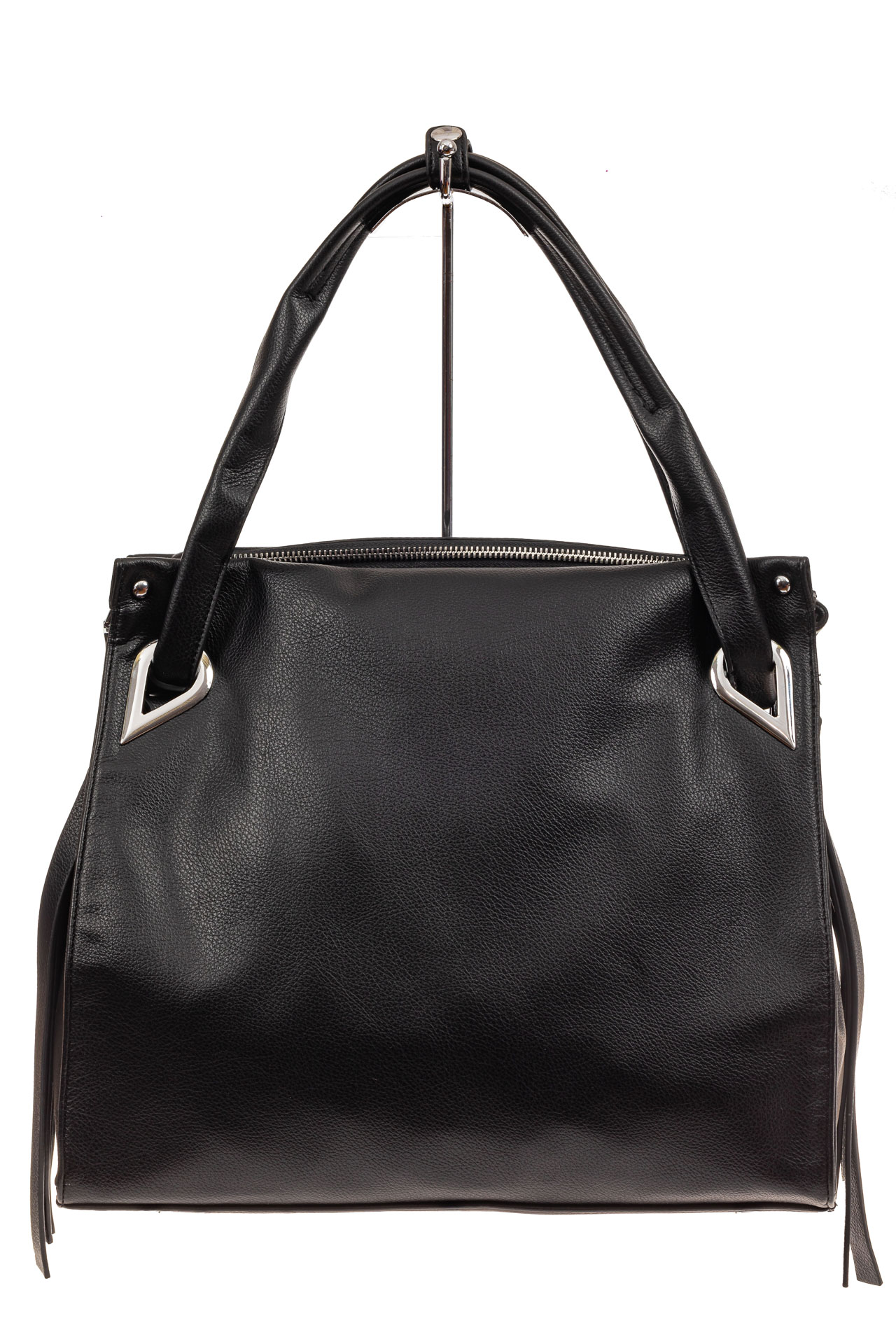 На фото 2 - Большая женская сумка и экокожи, черная