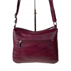 На фото 2 - Женская сумка из искусственной кожи, цвет вишня