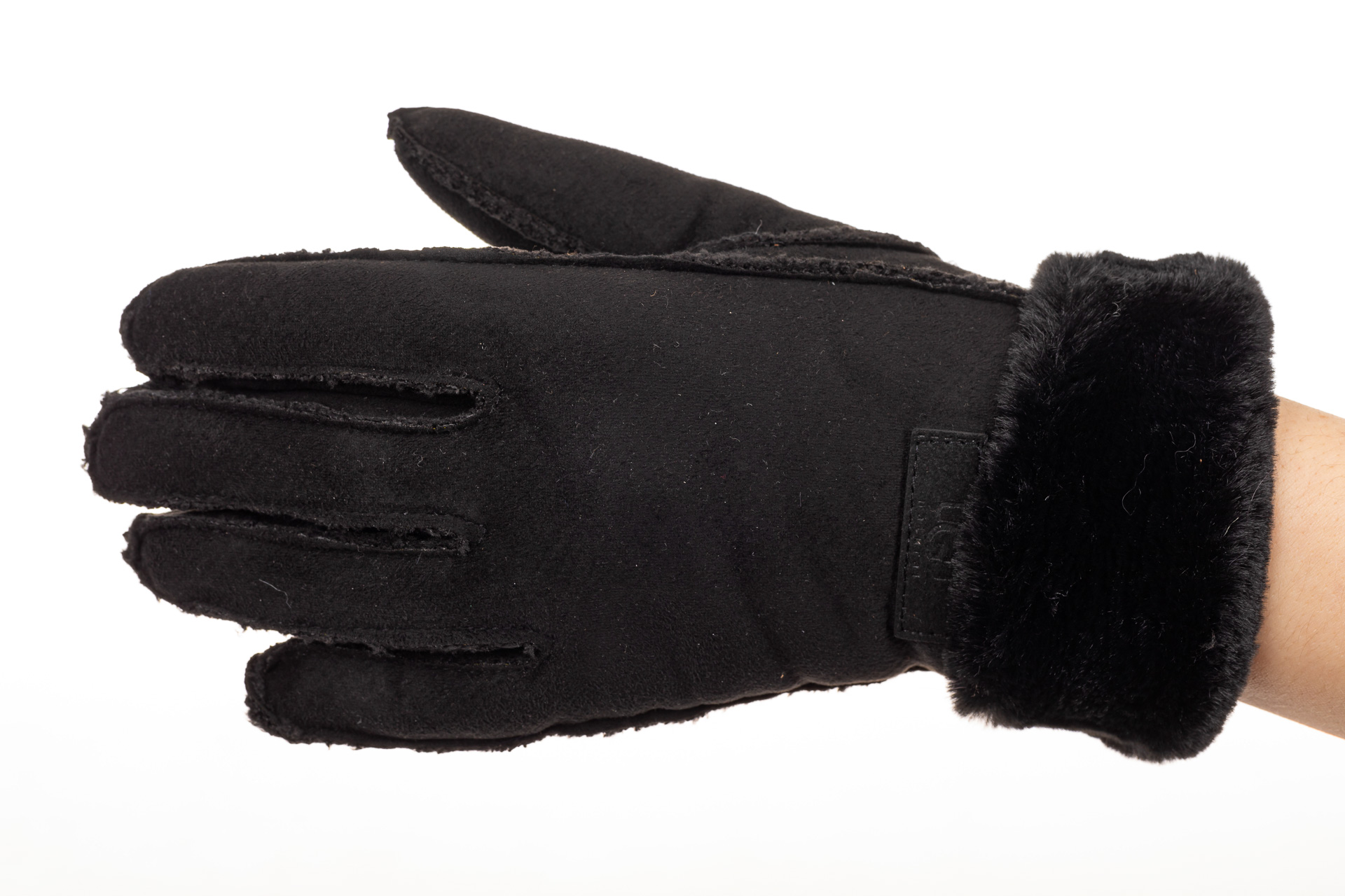 На фото 1 - Кроеные утепленные перчатки женские из велюра, цвет черный