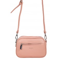 На фото 2 - Женская сумочка кросс-боди из фактурной экокожи, цвет розовый