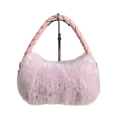 На фото 2 - Женская сумка из искусственного меха, цвет розовый На фото 2 - Женская сумка из искусственного меха, цвет розовый