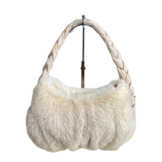 На фото 2 - Женская сумка из искусственного меха, цвет молочный На фото 2 - Женская сумка из искусственного меха, цвет молочный