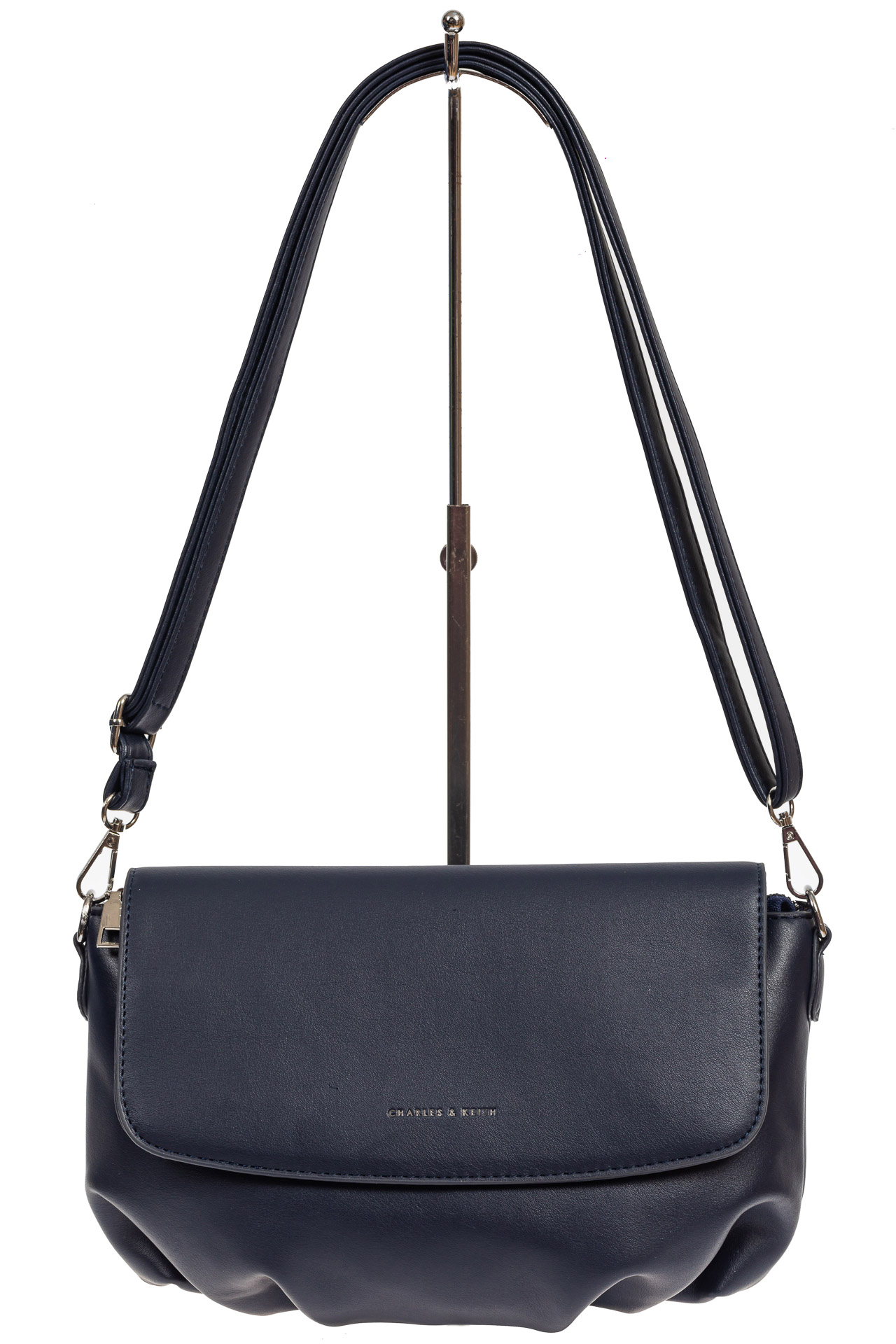 На фото 2 - Женская сумка-седло из искусственной кожи, цвет тёмно-синий