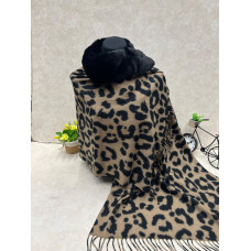 На фото 1 - Мягкий палантин из кашемира с норвковым воротником мультицвет На фото 1 - Мягкий палантин из кашемира с норвковым воротником мультицвет