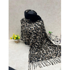 На фото 1 - Мягкий палантин из кашемира с норвковым воротником мультицвет На фото 1 - Мягкий палантин из кашемира с норвковым воротником мультицвет