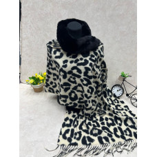 На фото 1 - Мягкий палантин из кашемира с норвковым воротником мультицвет На фото 1 - Мягкий палантин из кашемира с норвковым воротником мультицвет