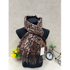 На фото 1 - Мягкий палантин из кашемира мультицвет