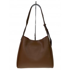 На фото 2 - Женская кожаная сумка на широком ремне, цвет коричневый